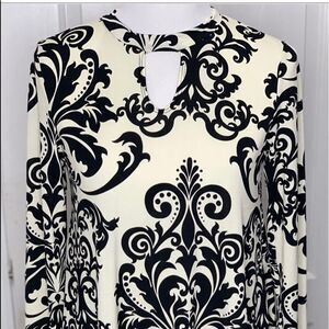 🖤Damask Keyhole Black/White top